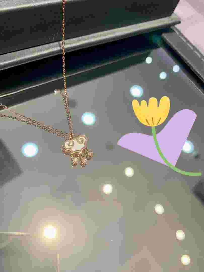 培育钻石曼卡龙曼卡龙钻石项链是真钻石吗-第1张图片-翡翠网 培育钻石曼卡龙曼卡龙钻石项链是真钻石吗-第1张图片-翡翠网