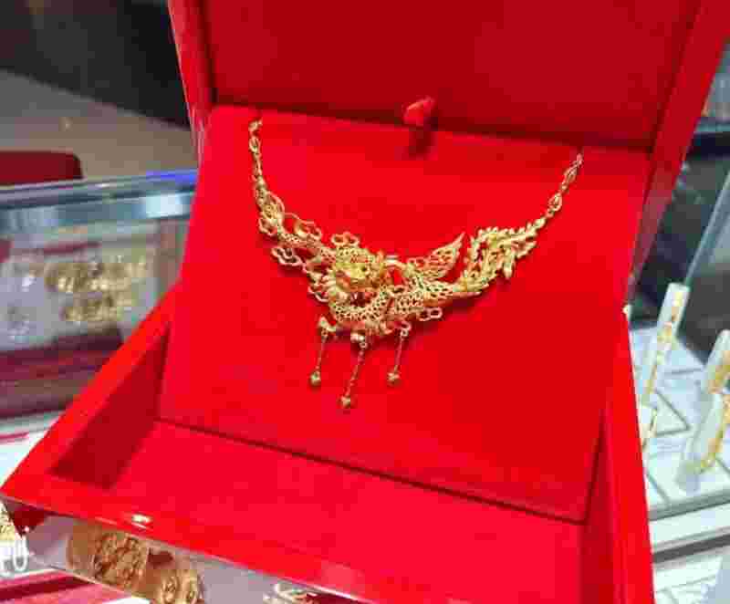 老凤祥女士金项链图片,老凤祥项链2020新款图女士-第2张图片-翡翠网 老凤祥女士金项链图片,老凤祥项链2020新款图女士-第2张图片-翡翠网