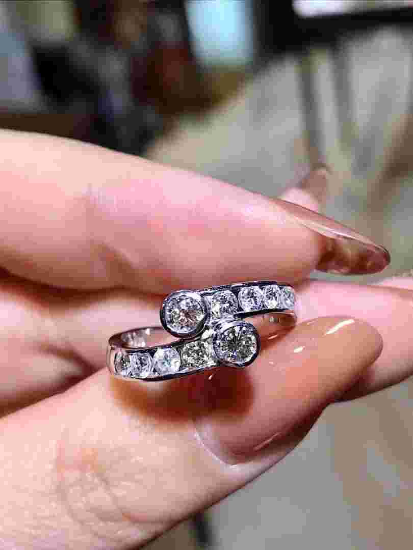 两个钻石戒指的设计图两个钻石戒指图片-第2张图片-翡翠网 两个钻石戒指的设计图两个钻石戒指图片-第2张图片-翡翠网