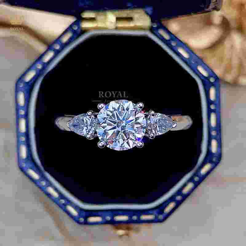 结婚钻戒和求婚钻戒是一个吗图片结婚钻戒和求婚钻戒是一个吗-第1张图片-翡翠网 结婚钻戒和求婚钻戒是一个吗图片结婚钻戒和求婚钻戒是一个吗-第1张图片-翡翠网