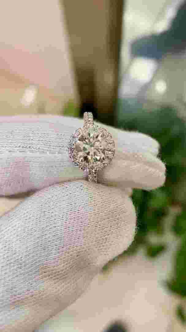 钻石切工3ex和八心八箭哪个好钻石切工八心八箭和圆形切割哪个好-第2张图片-翡翠网 钻石切工3ex和八心八箭哪个好钻石切工八心八箭和圆形切割哪个好-第2张图片-翡翠网