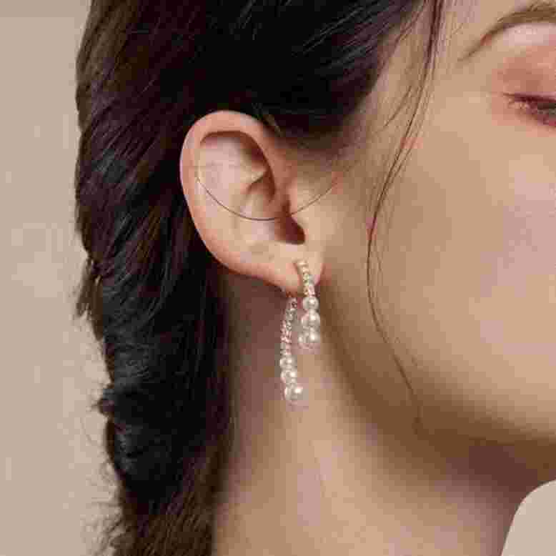 40岁戴什么耳环适合四十岁女人戴的耳环-第1张图片-翡翠网