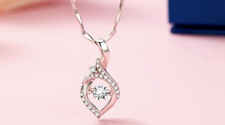 什么牌子项链好看 性价比高,什么牌子的项链好-第1张图片-翡翠网 什么牌子项链好看 性价比高,什么牌子的项链好-第1张图片-翡翠网