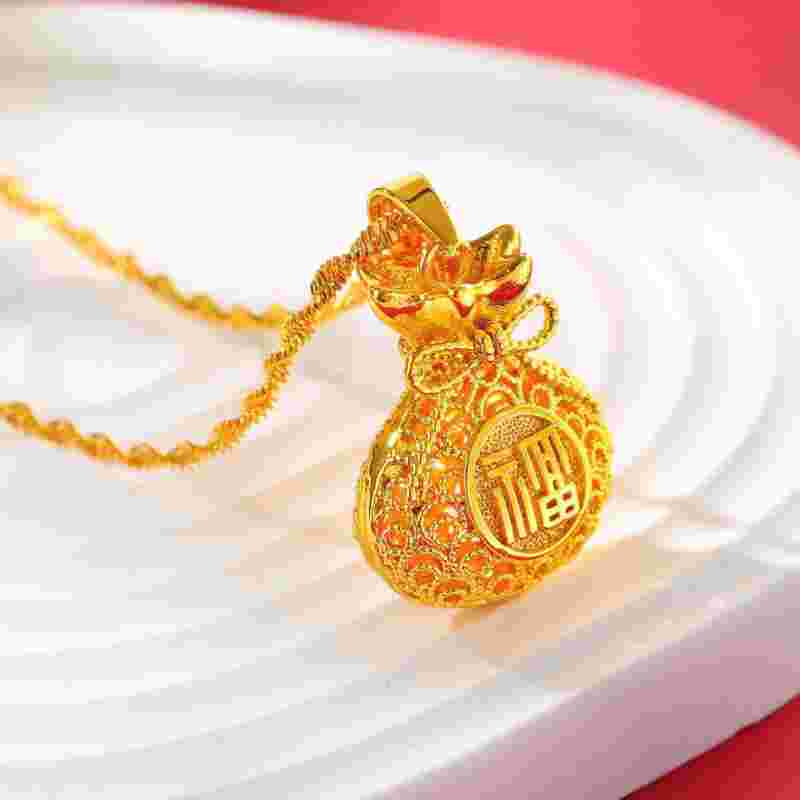2021年最火的金吊坠,2021年最火的金吊坠品牌-第1张图片-翡翠网 2021年最火的金吊坠,2021年最火的金吊坠品牌-第1张图片-翡翠网