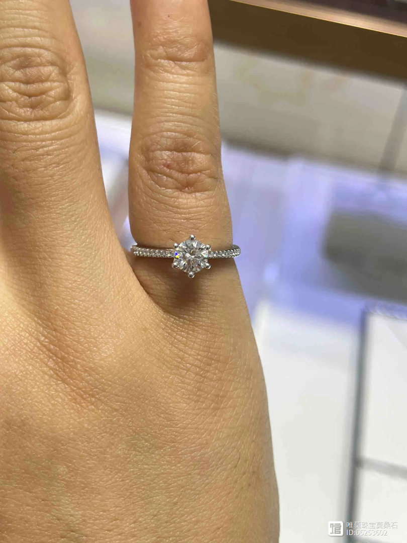 莫桑钻和钻石有什么不一样吗莫桑钻和钻石有什么不一样-第2张图片-翡翠网 莫桑钻和钻石有什么不一样吗莫桑钻和钻石有什么不一样-第2张图片-翡翠网