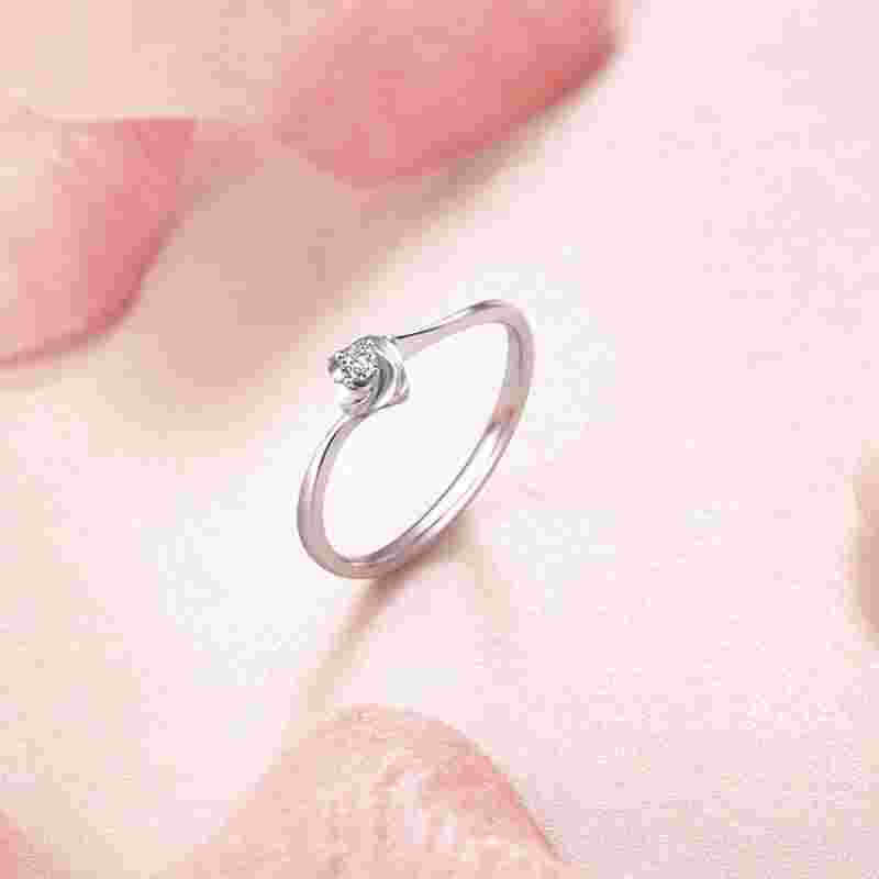 钻石戒指图片大全照片欣赏钻石戒指图片大全-第1张图片-翡翠网 钻石戒指图片大全照片欣赏钻石戒指图片大全-第1张图片-翡翠网