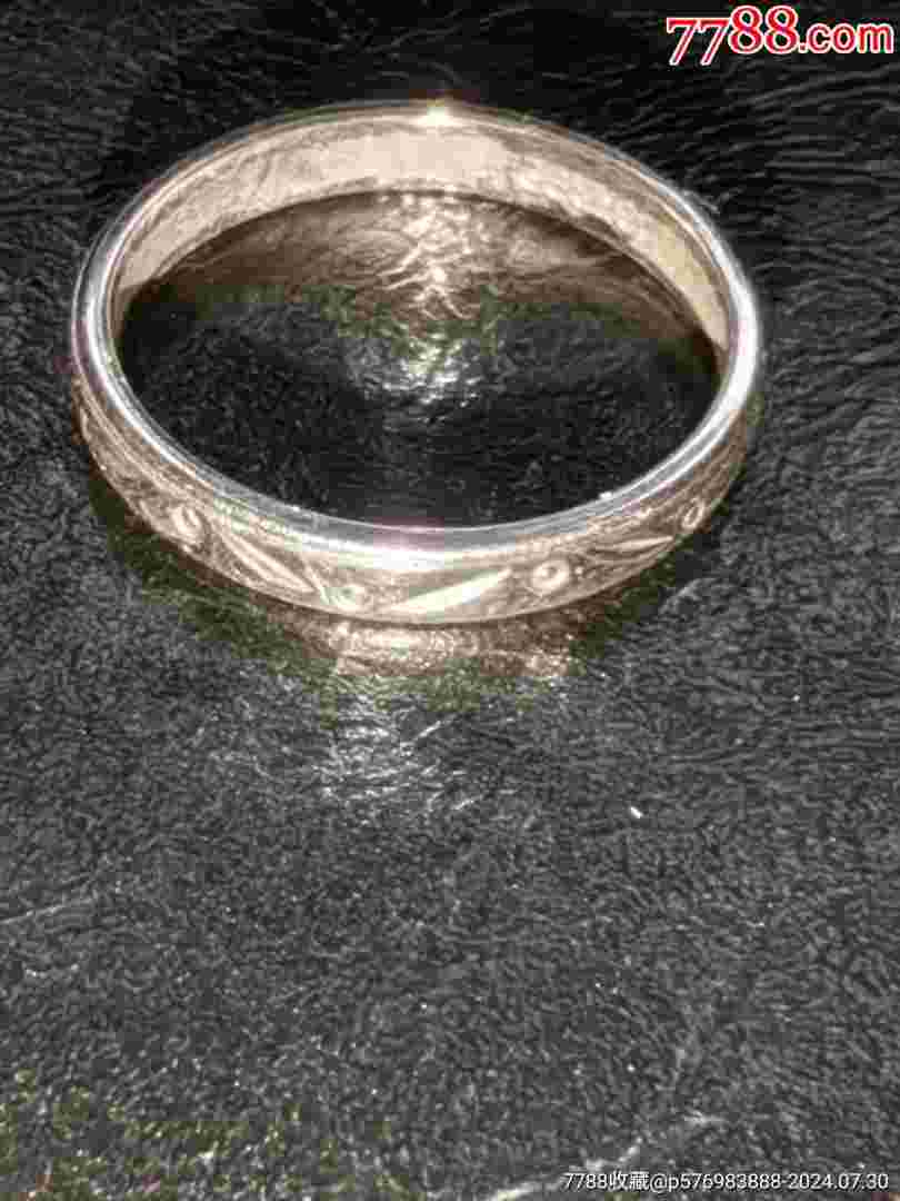 白金戒指价格一般多少,白金金戒指价格-第1张图片-翡翠网 白金戒指价格一般多少,白金金戒指价格-第1张图片-翡翠网