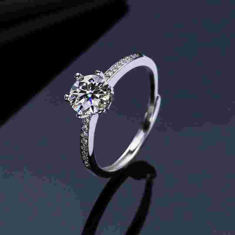 1克拉钻石戒指卖多少钱女士一克拉钻戒卖掉值钱吗-第2张图片-翡翠网 1克拉钻石戒指卖多少钱女士一克拉钻戒卖掉值钱吗-第2张图片-翡翠网