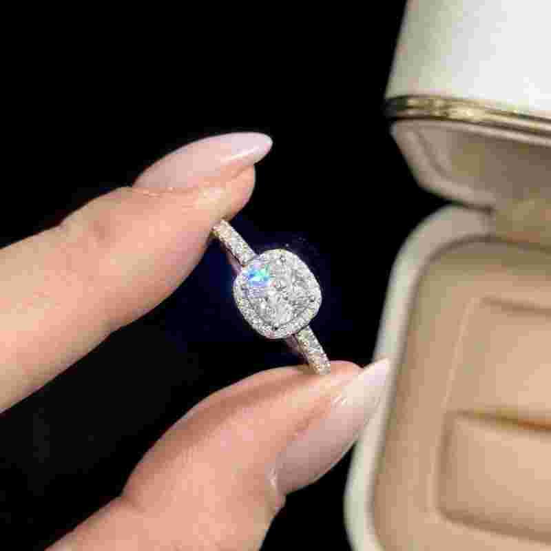 11颗钻石的视频,11颗钻石的视频播放-第1张图片-翡翠网