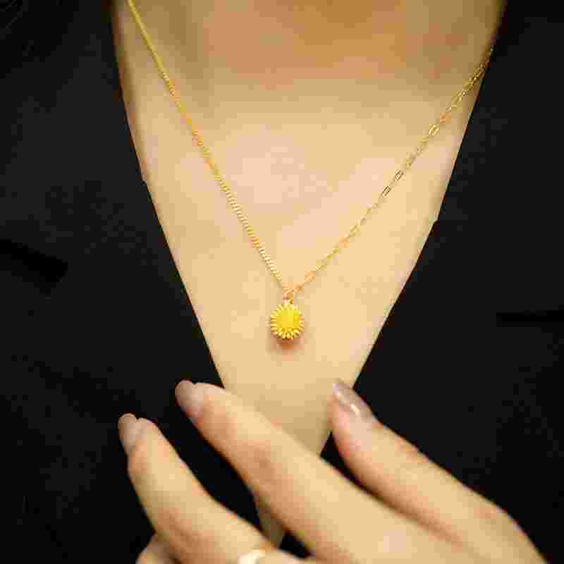 黄金项链女,黄金项链女款一般多少克-第1张图片-翡翠网