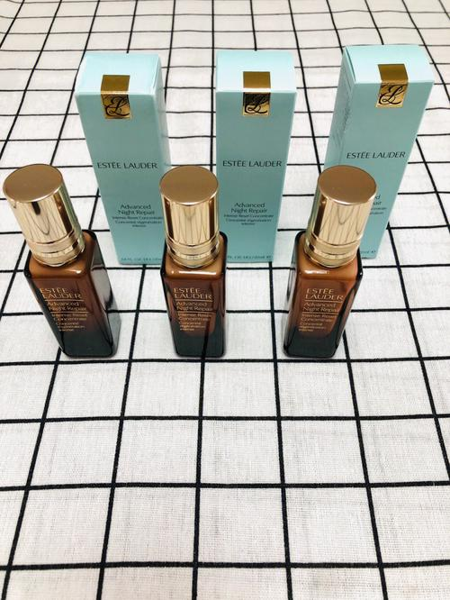 sk2和雅诗兰黛小棕瓶哪个好用雅诗兰黛小棕瓶精华和sk2小红瓶-第1张图片-翡翠网 sk2和雅诗兰黛小棕瓶哪个好用雅诗兰黛小棕瓶精华和sk2小红瓶-第1张图片-翡翠网