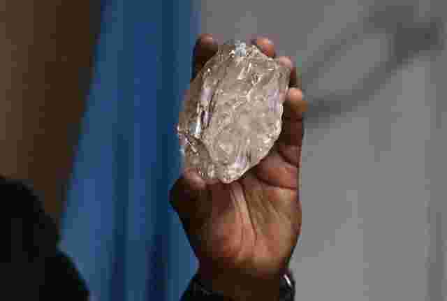 钻石原石收购价格标准,钻石原石收购商-第1张图片-翡翠网 钻石原石收购价格标准,钻石原石收购商-第1张图片-翡翠网