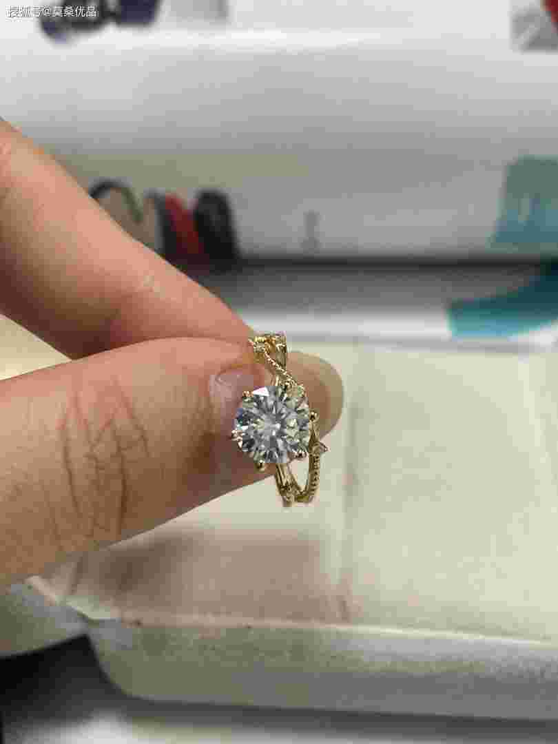 包含董先生珠宝299买的莫桑钻的词条-第2张图片-翡翠网