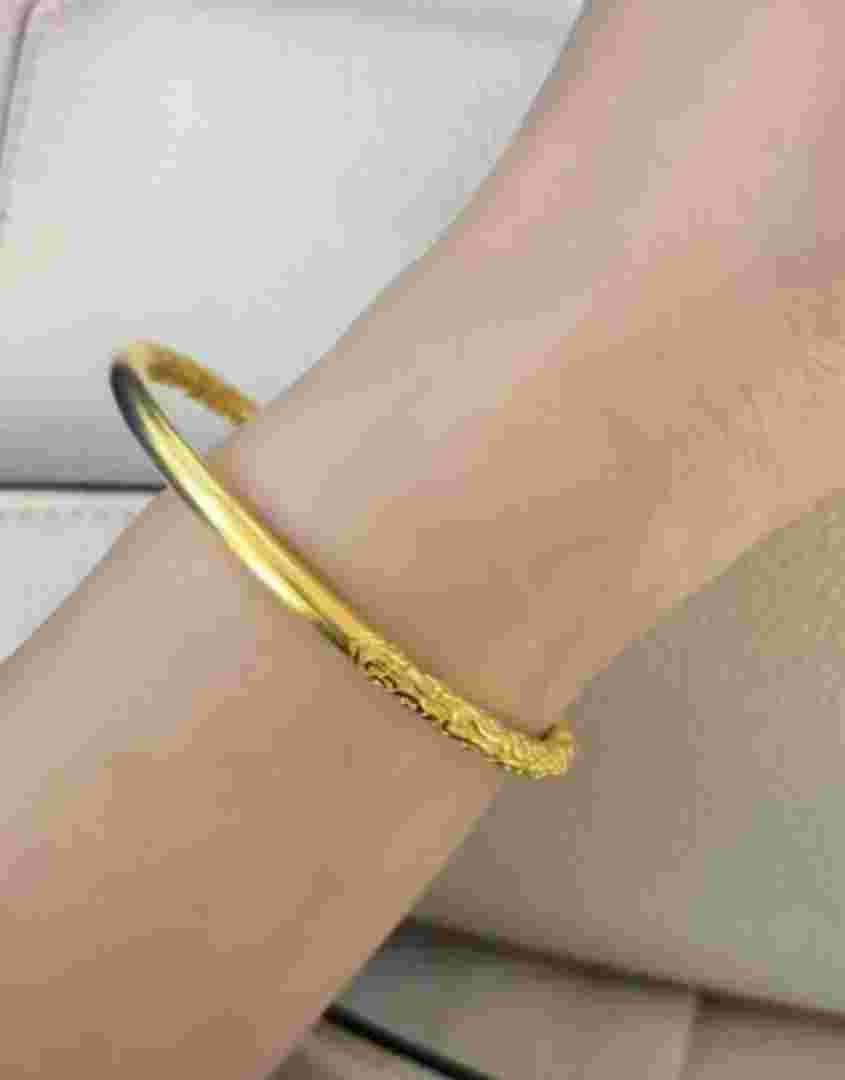 黄金手镯多少钱一克现在,黄金手镯多少钱一克现在中国黄金-第2张图片-翡翠网