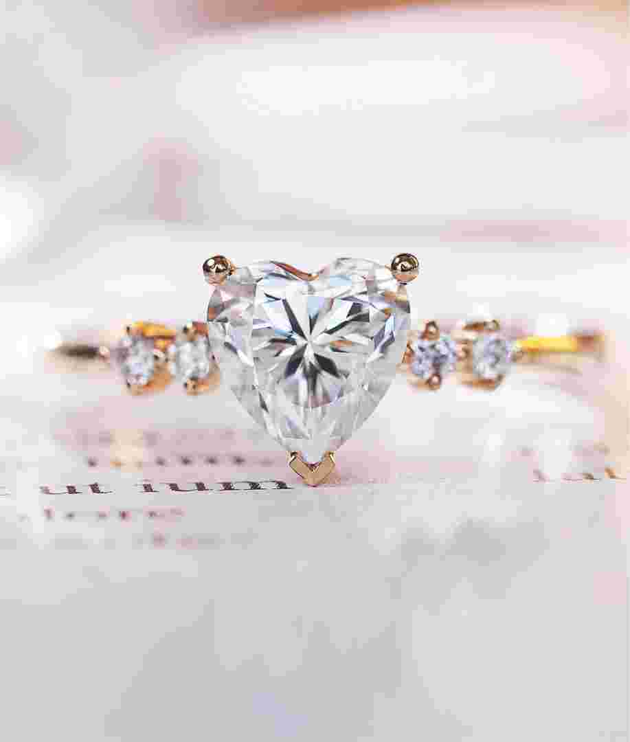 国际一线钻石品牌有哪些名字国际一线钻石品牌有哪些-第2张图片-翡翠网