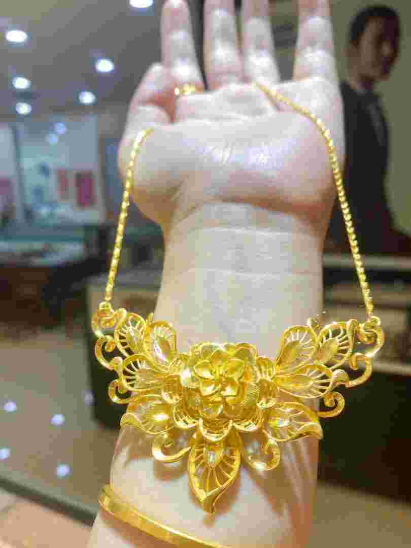 项链上写着足金是什么意思,足金项链是什么-第2张图片-翡翠网 项链上写着足金是什么意思,足金项链是什么-第2张图片-翡翠网