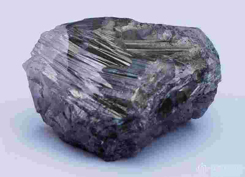 钻石原石形状有那些钻石原石的形状-第1张图片-翡翠网 钻石原石形状有那些钻石原石的形状-第1张图片-翡翠网