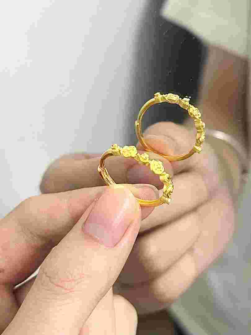 金戒指什么款式的好看图片,金戒指什么款式的好看-第2张图片-翡翠网 金戒指什么款式的好看图片,金戒指什么款式的好看-第2张图片-翡翠网