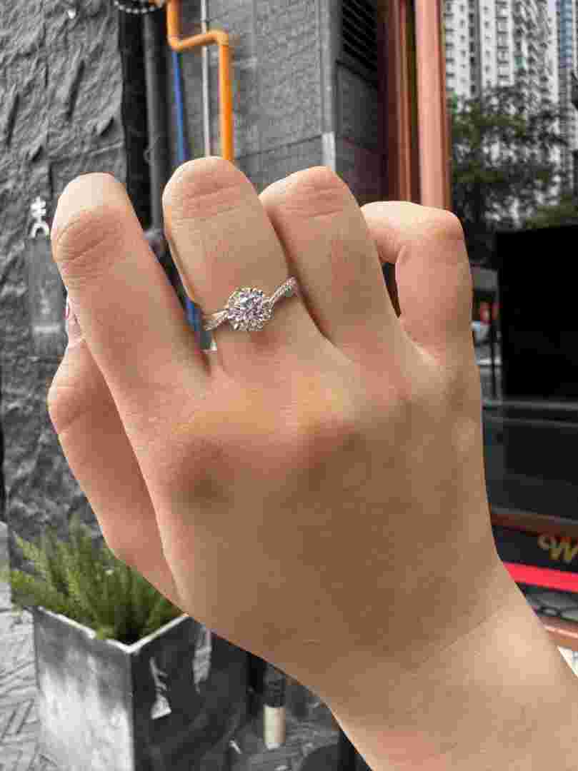 刚买的五十分钻戒就后悔了,刚买的五十分钻戒就后悔了能退吗-第2张图片-翡翠网