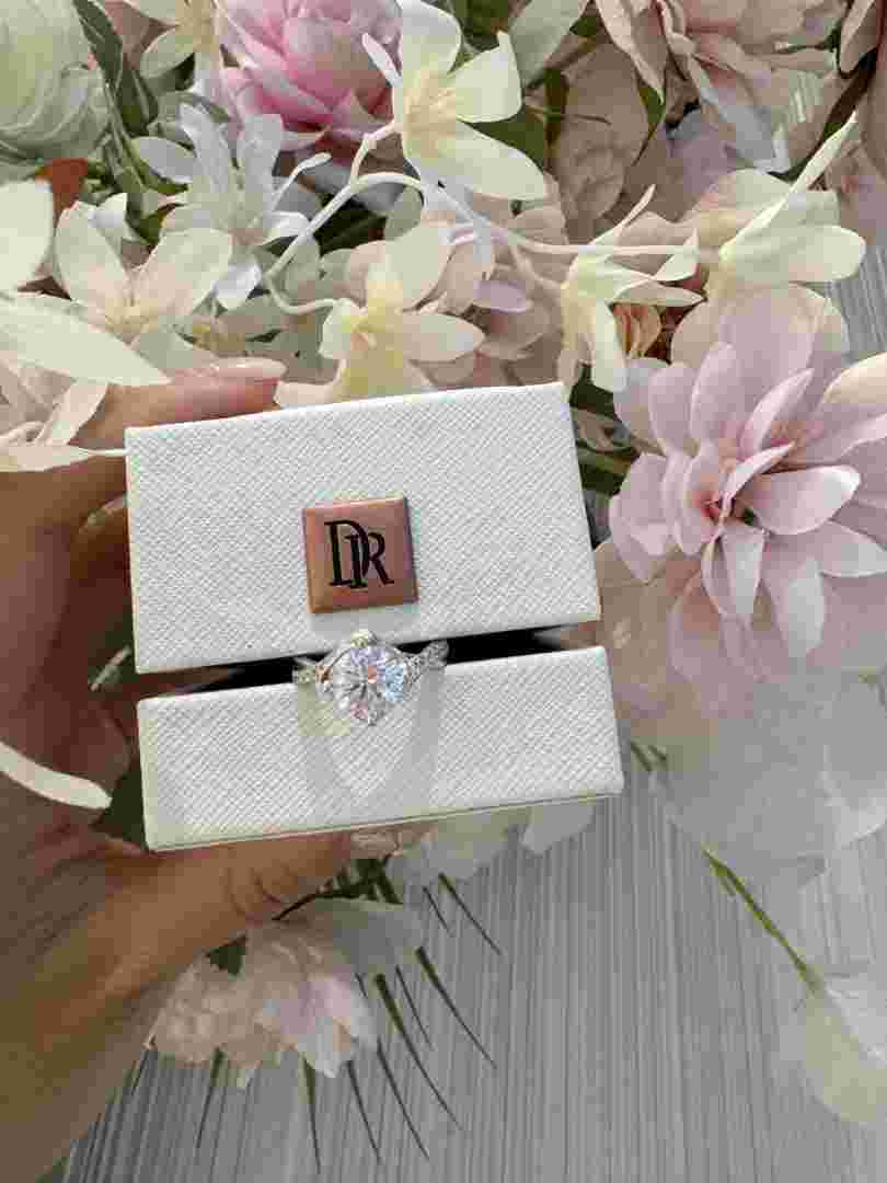 dr戒指价格DR戒指价格-第1张图片-翡翠网