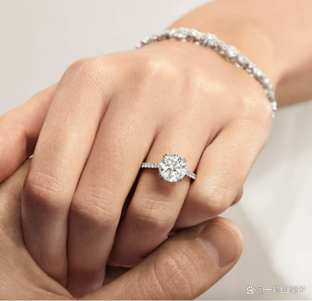 钻戒的款式有哪几种,钻戒类型分几种-第1张图片-翡翠网 钻戒的款式有哪几种,钻戒类型分几种-第1张图片-翡翠网
