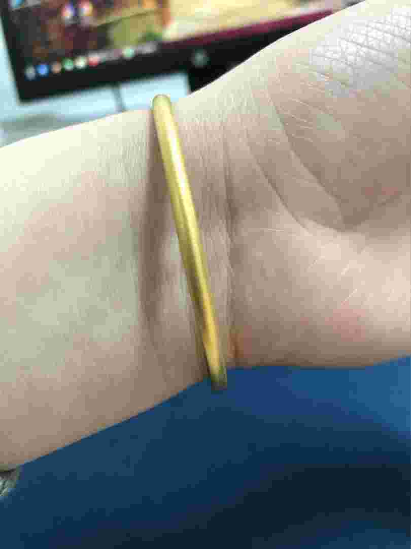 老凤祥回收价格今天多少一克老凤祥30克实心金手镯-第2张图片-翡翠网 老凤祥回收价格今天多少一克老凤祥30克实心金手镯-第2张图片-翡翠网