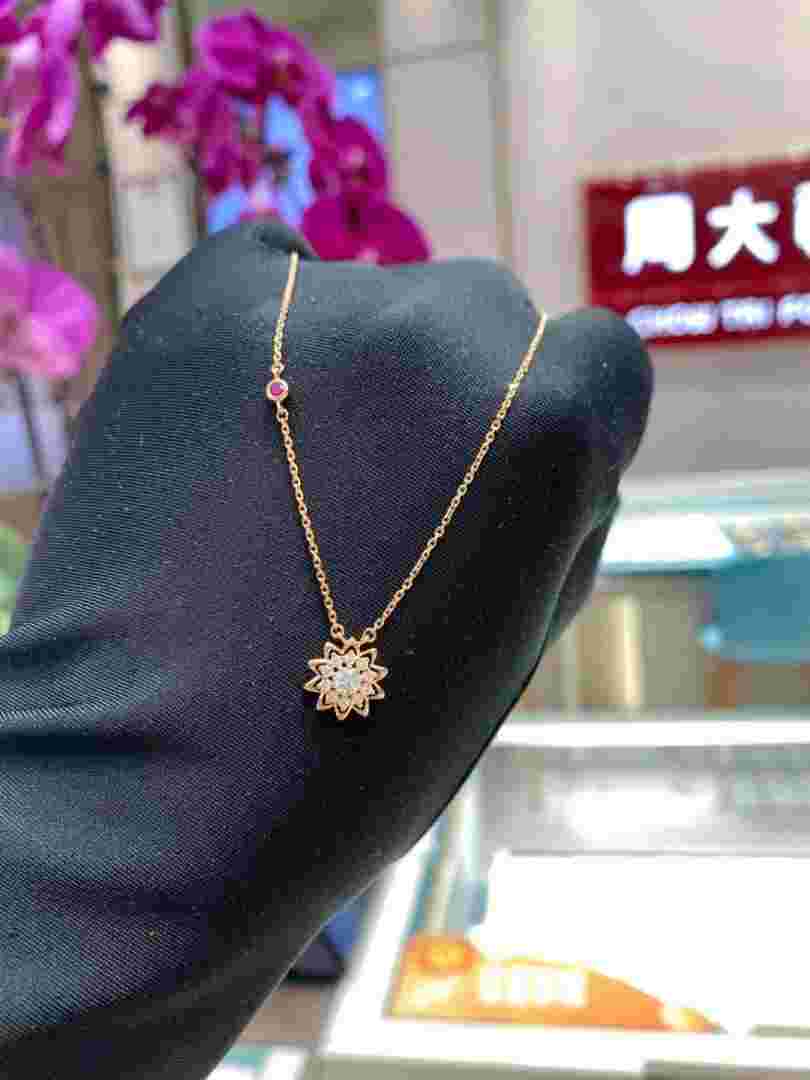 周大福钻石项链款式图片三合一周大福钻石项链最新款-第1张图片-翡翠网 周大福钻石项链款式图片三合一周大福钻石项链最新款-第1张图片-翡翠网