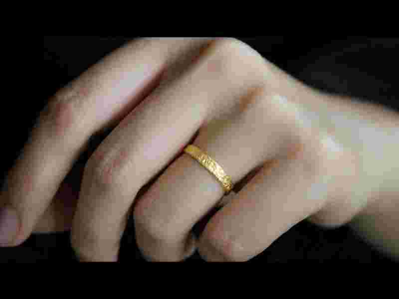 打一个金戒指多少钱打一个金戒指 需要几克-第1张图片-翡翠网 打一个金戒指多少钱打一个金戒指 需要几克-第1张图片-翡翠网
