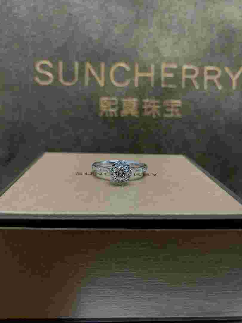 30分钻石多大,20分钻石有多大-第1张图片-翡翠网 30分钻石多大,20分钻石有多大-第1张图片-翡翠网