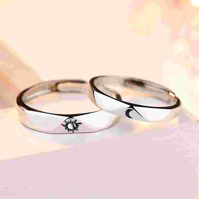 情侣戒指戴哪个手指,情侣戒指-第2张图片-翡翠网 情侣戒指戴哪个手指,情侣戒指-第2张图片-翡翠网