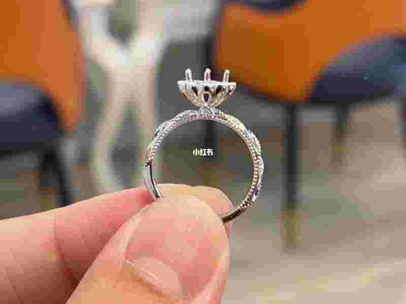 有什么地方可以给钻戒换戒托有钻石哪里可以做戒托-第1张图片-翡翠网 有什么地方可以给钻戒换戒托有钻石哪里可以做戒托-第1张图片-翡翠网