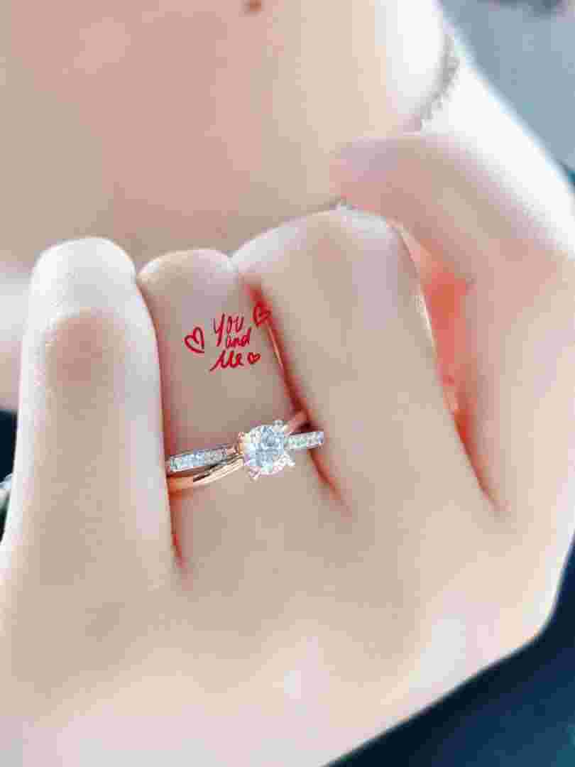 2022最新款钻戒图片大全,2022最新款钻戒图片-第1张图片-翡翠网 2022最新款钻戒图片大全,2022最新款钻戒图片-第1张图片-翡翠网