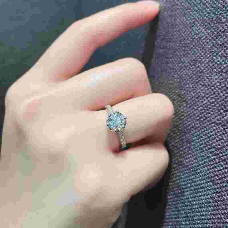 钻石世家钻戒属于什么档次钻石世家钻戒什么档次-第2张图片-翡翠网 钻石世家钻戒属于什么档次钻石世家钻戒什么档次-第2张图片-翡翠网