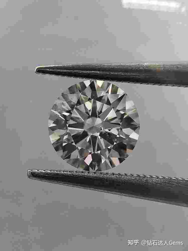 钻石净度si,钻石净度si颜色等级ij-第1张图片-翡翠网 钻石净度si,钻石净度si颜色等级ij-第1张图片-翡翠网