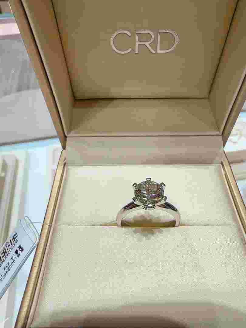 2克拉的钻戒大概在什么价位,2克拉钻戒最便宜多少钱-第2张图片-翡翠网