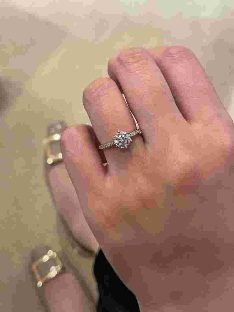 钻戒多少钱一克拉正常,钻戒多少钱一克拉2020-第2张图片-翡翠网 钻戒多少钱一克拉正常,钻戒多少钱一克拉2020-第2张图片-翡翠网