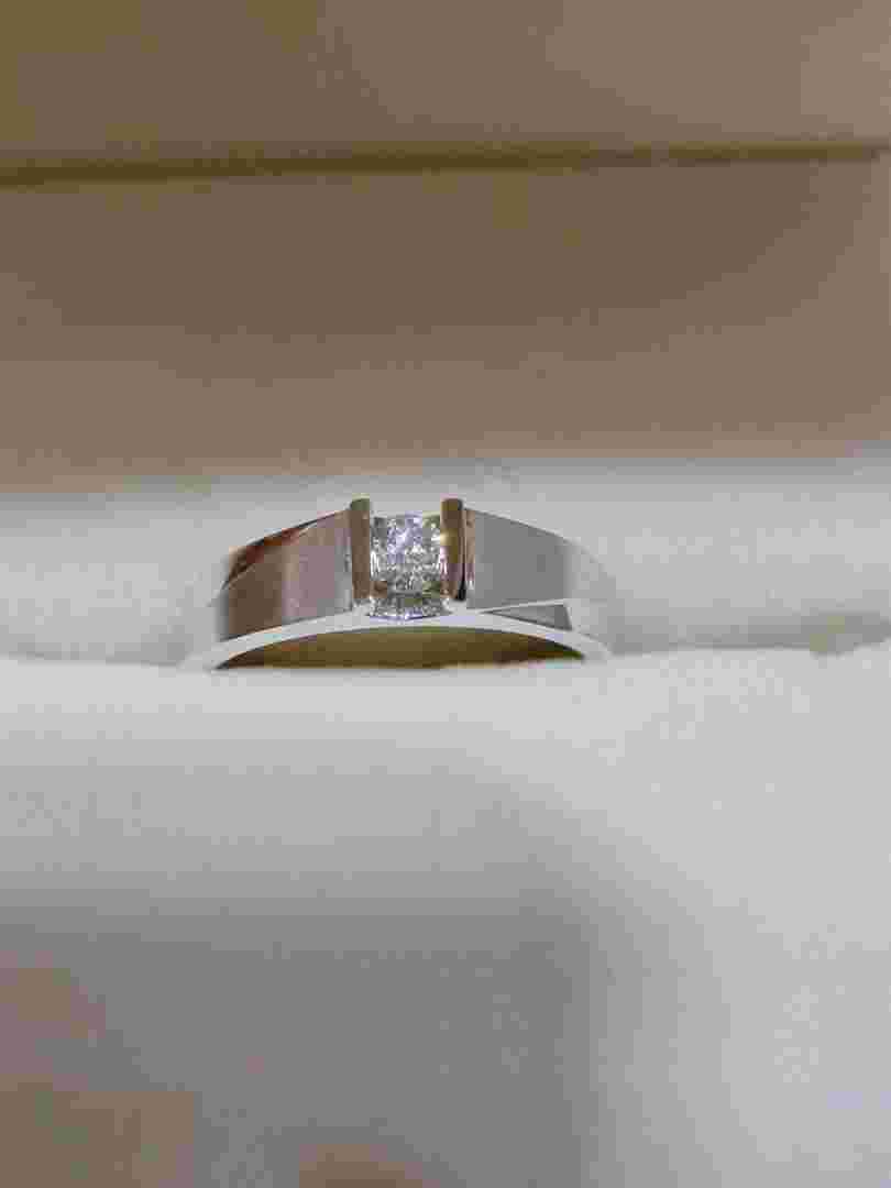 男戒钻石款式图片大全,男戒钻石款式图片-第2张图片-翡翠网 男戒钻石款式图片大全,男戒钻石款式图片-第2张图片-翡翠网