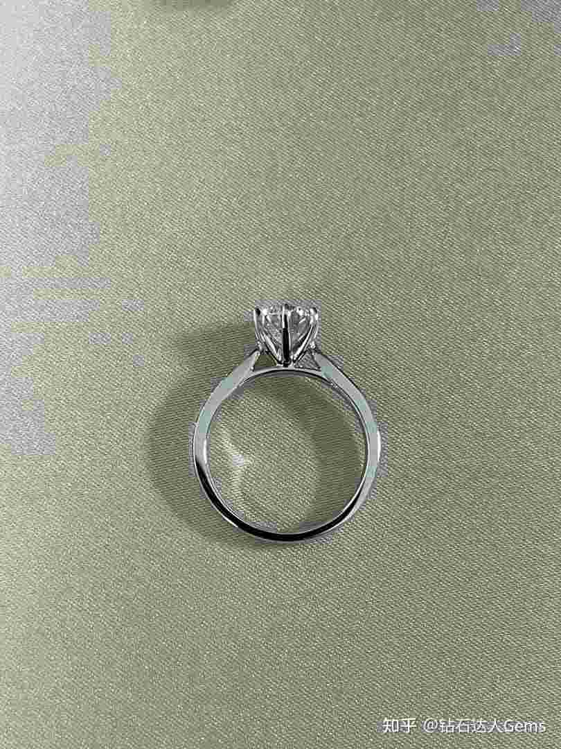2020年一克拉钻戒多少钱2020年一克拉钻戒多少钱啊
