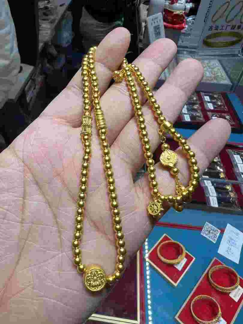 周大福黄金项链男士周大福男款金手链图片