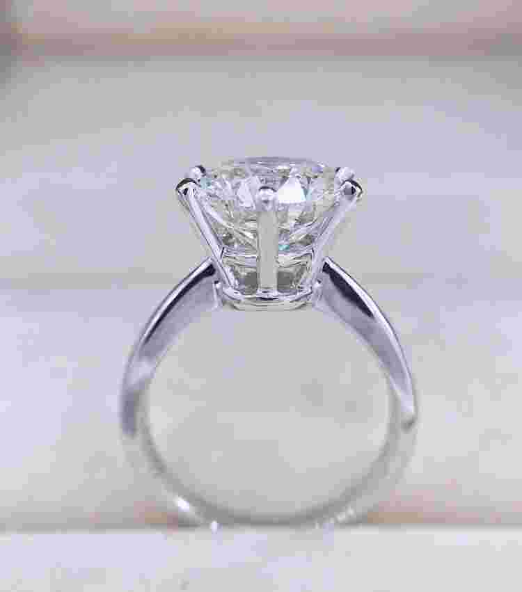 08克拉钻石大概多少钱人民币0.8克拉钻石大概多少钱