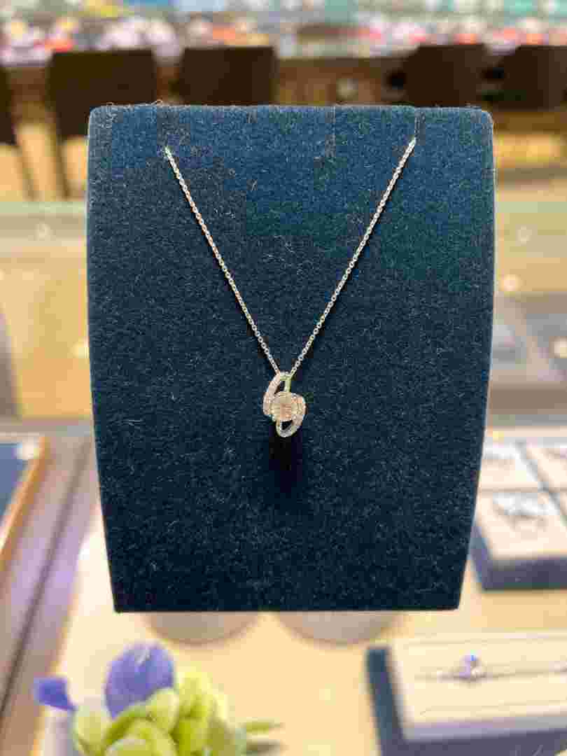 钻石项链大小对比,最大钻石项链-第2张图片-翡翠网 钻石项链大小对比,最大钻石项链-第2张图片-翡翠网