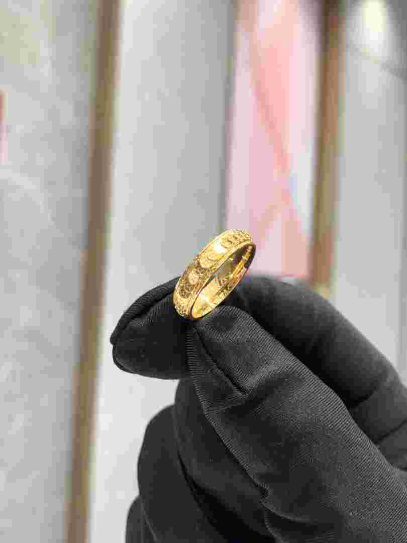 金戒指大概多少钱一个,金戒指大概多少钱一个送妈妈