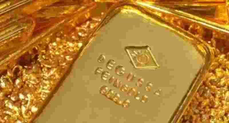 我每年买100克黄金是不是sb一年买十克黄金存起来