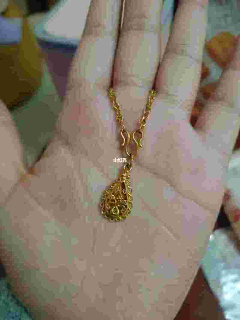 金项链可以戴着洗澡吗?金项链