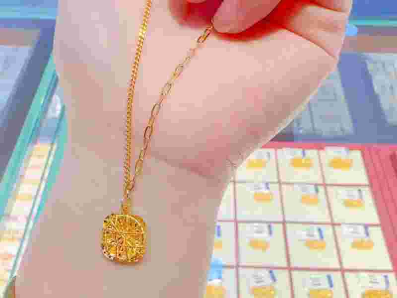 今年最流行的黄金项链女款2020年黄金最流行款项链女