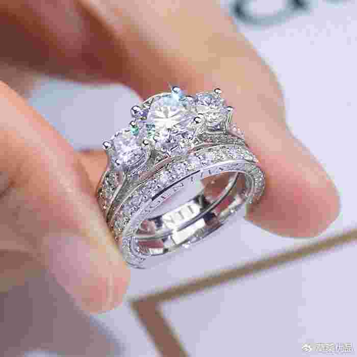 一口价钻石戒指和打折钻戒,一口价的钻石戒指和不是一口价有什么区别-第2张图片-翡翠网 一口价钻石戒指和打折钻戒,一口价的钻石戒指和不是一口价有什么区别-第2张图片-翡翠网