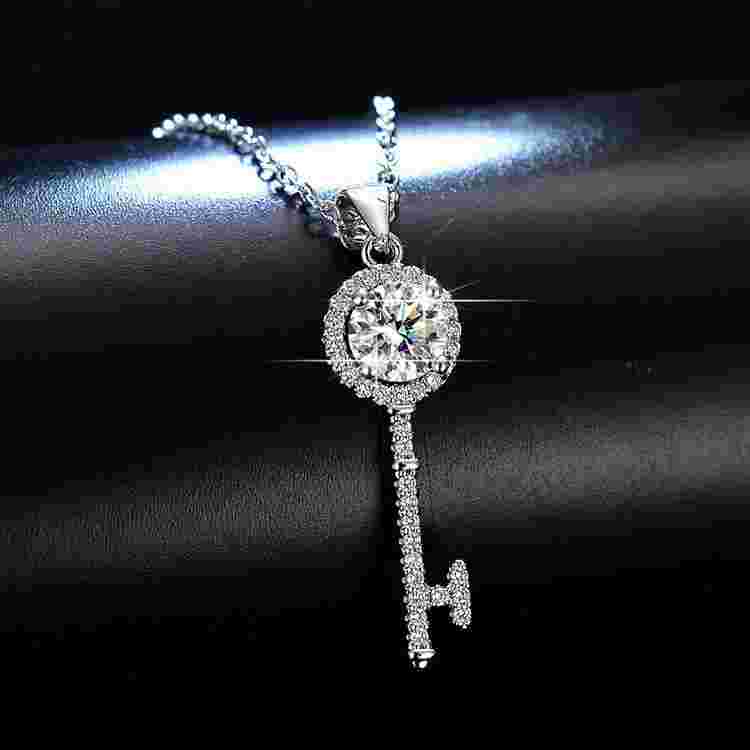 一颗钻石项链奢饰品,一颗钻石项链