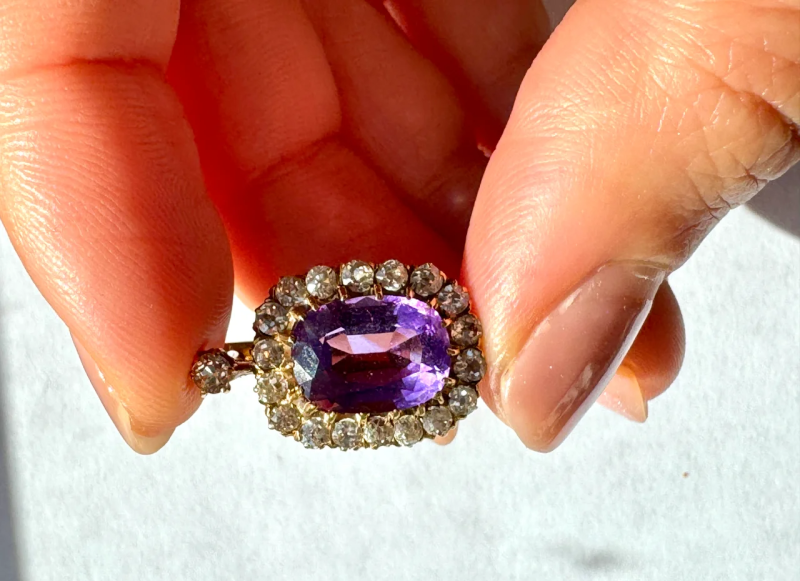 钻石和水晶哪个更值钱钻石和水晶的差别