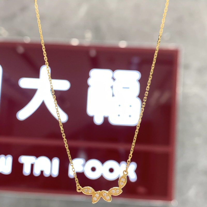 周大福项链钻石吊坠后边标do549sl是什么意思,周大福项链钻石