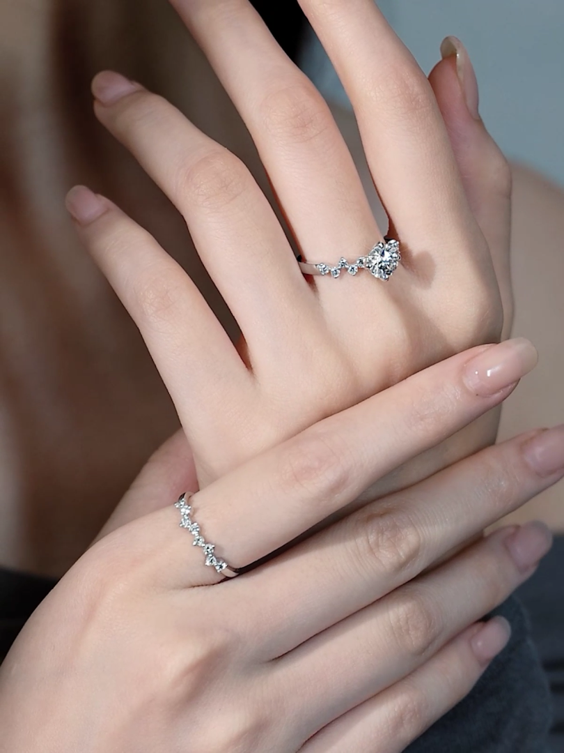 钻戒,钻戒多少钱一克2025年价格表